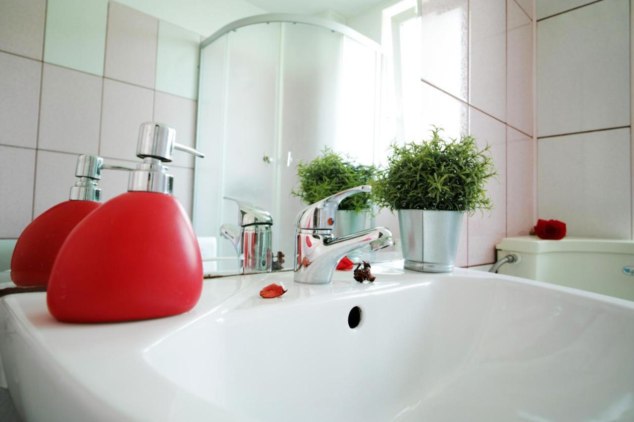 דירות בוקרשט Luxury Apartament מראה חיצוני תמונה